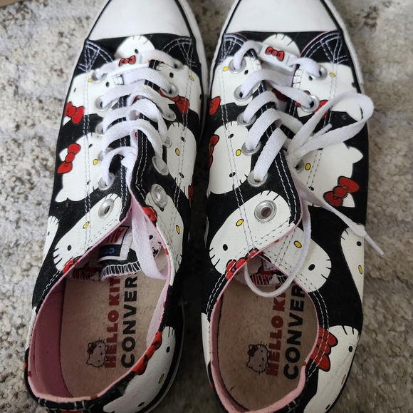Converse Hello Kitty Sneakers - Picture 4 of 9